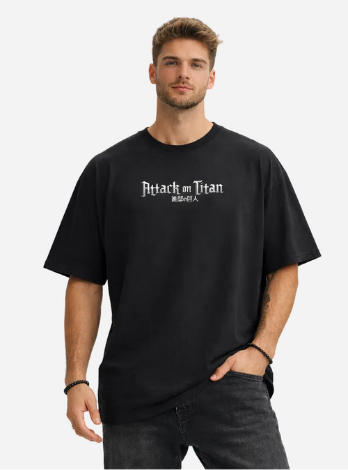 CAMISETA OVERSIZE EREN & TITAN